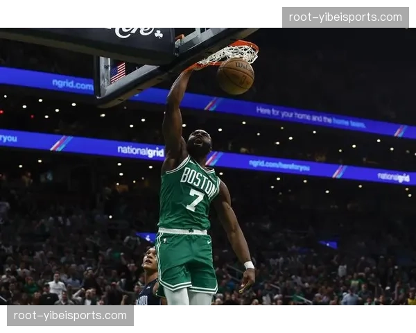 凯尔特人马祖拉设计防守烟雾与镜子 通过策略变化弥补天赋不足